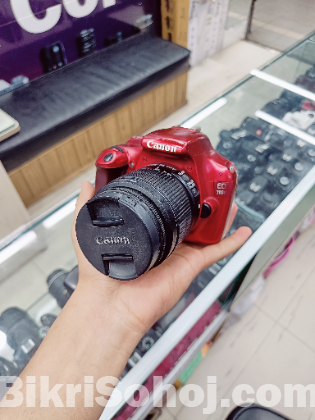 Canon 1100d body with lens
